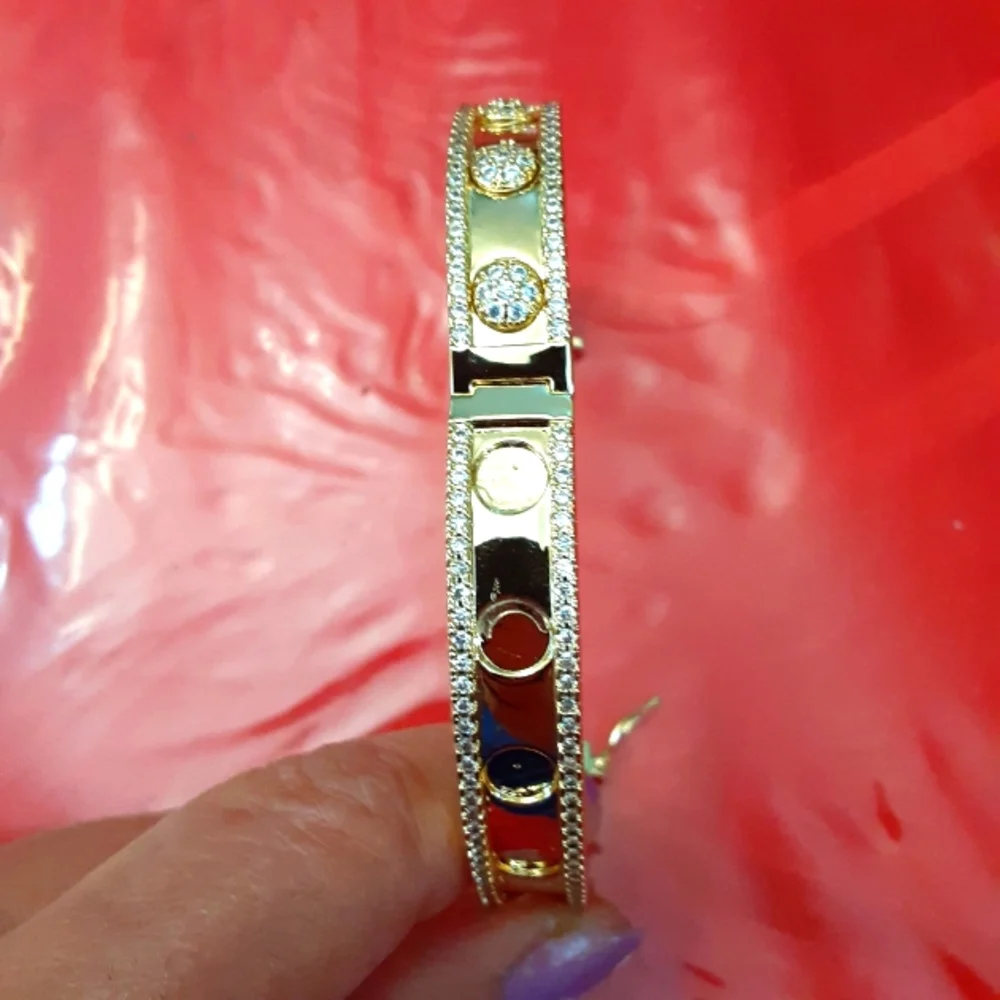 Stainless steel bangle 18kt gold plated - Picture 5 of 9